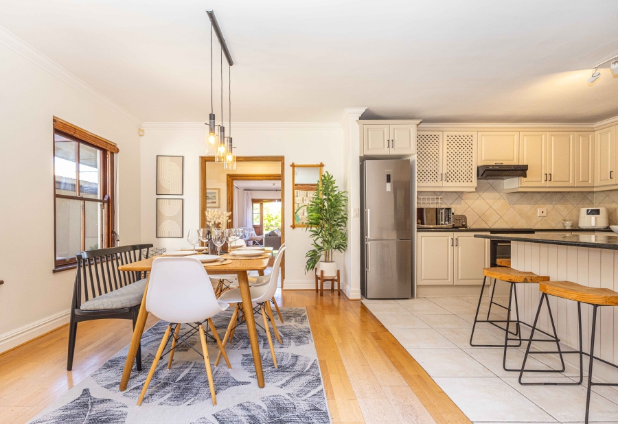 3 Bedroom Property for Sale in Sea Point Western Cape